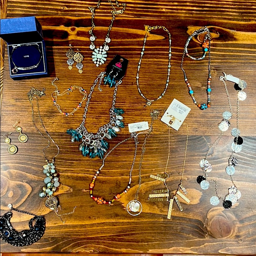 Assorted jewelry